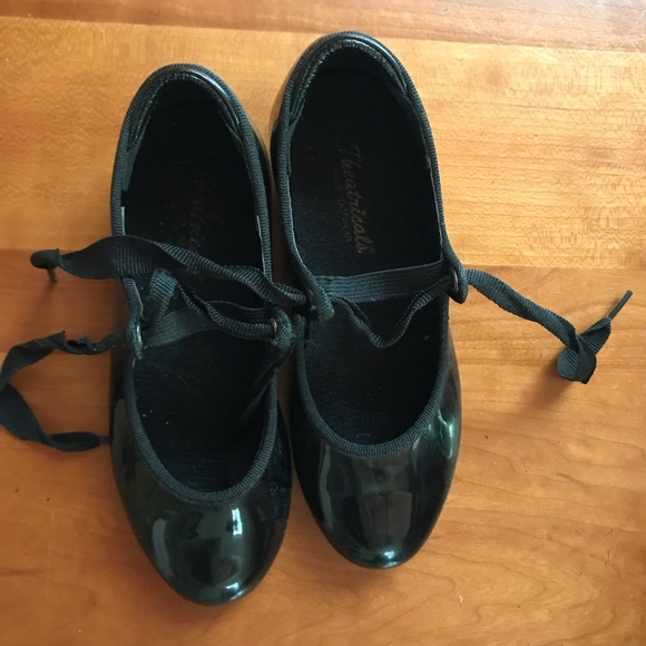 Theatricals Other - Tap shoes